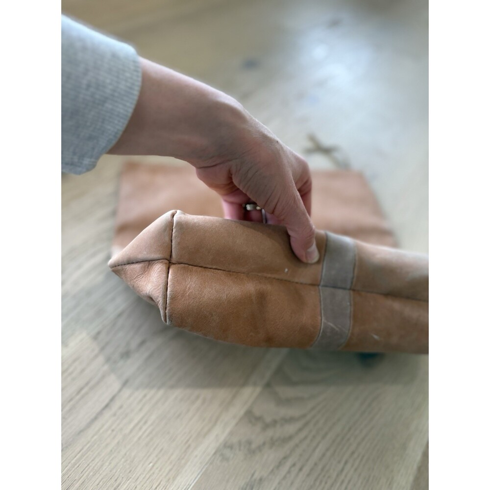 Able Purse Beige Tan Leather Bag Zipper Pouch Wallet Folded Cosmetic Leather - Picture 7 of 8